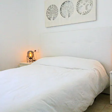 Golden Pineda C 4 A - Only Families Apartment *